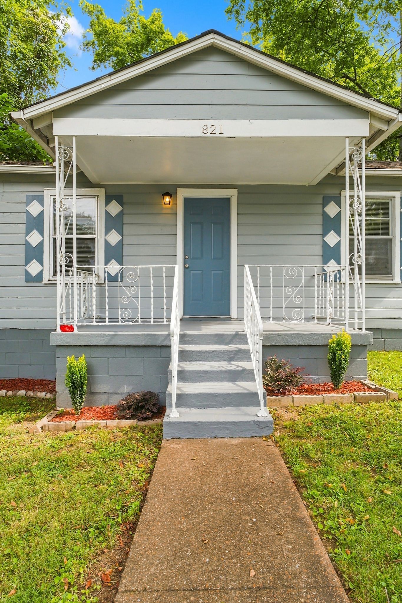821 W Greenwood Ave