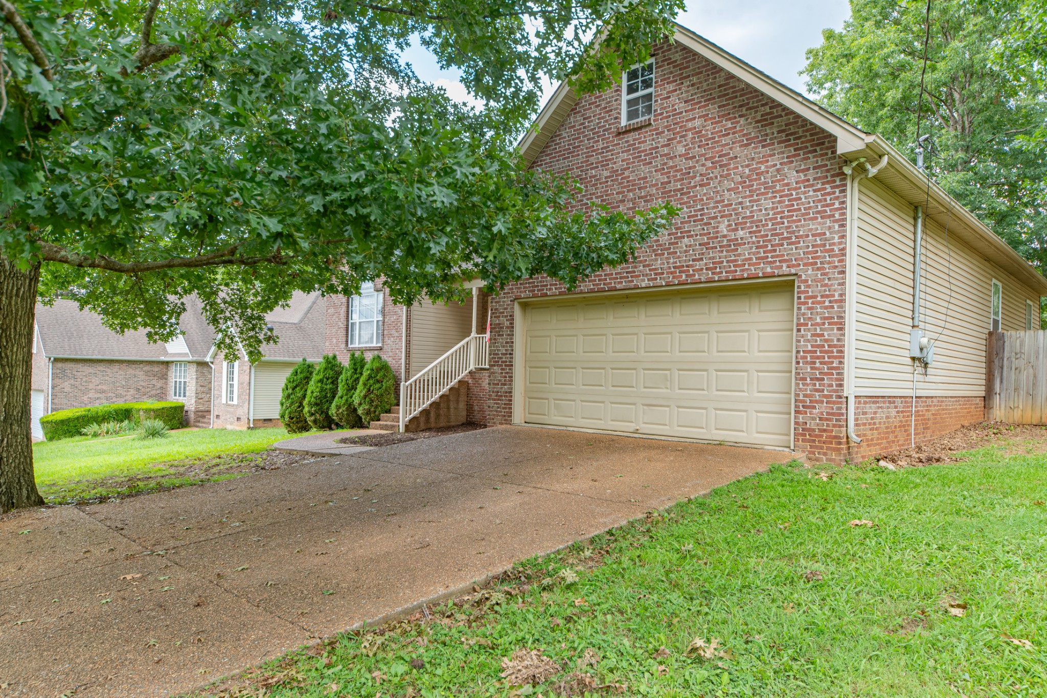 1608 Christi Ave