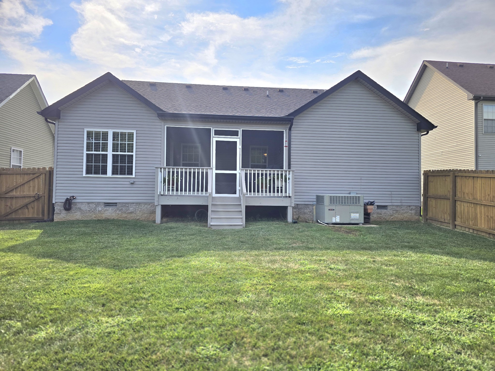 3735 Gray Fox Dr