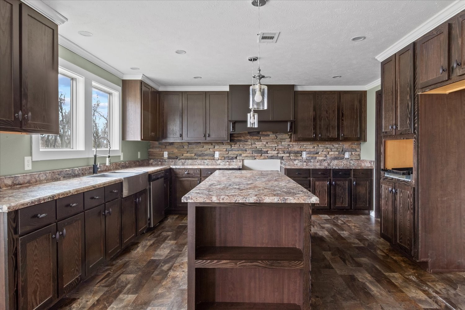 1189 Chicken Creek Rd