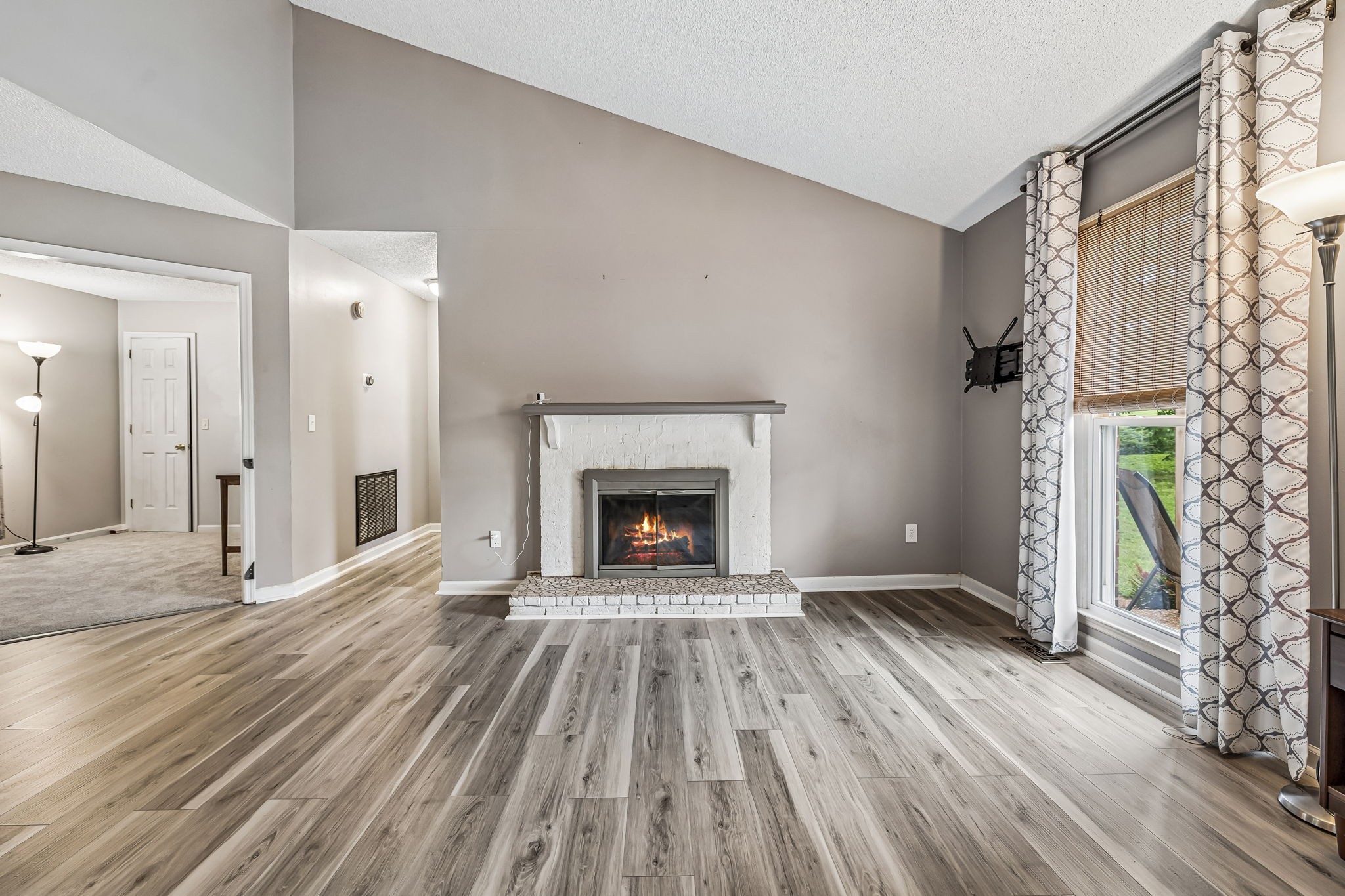 176 Lucy Dr