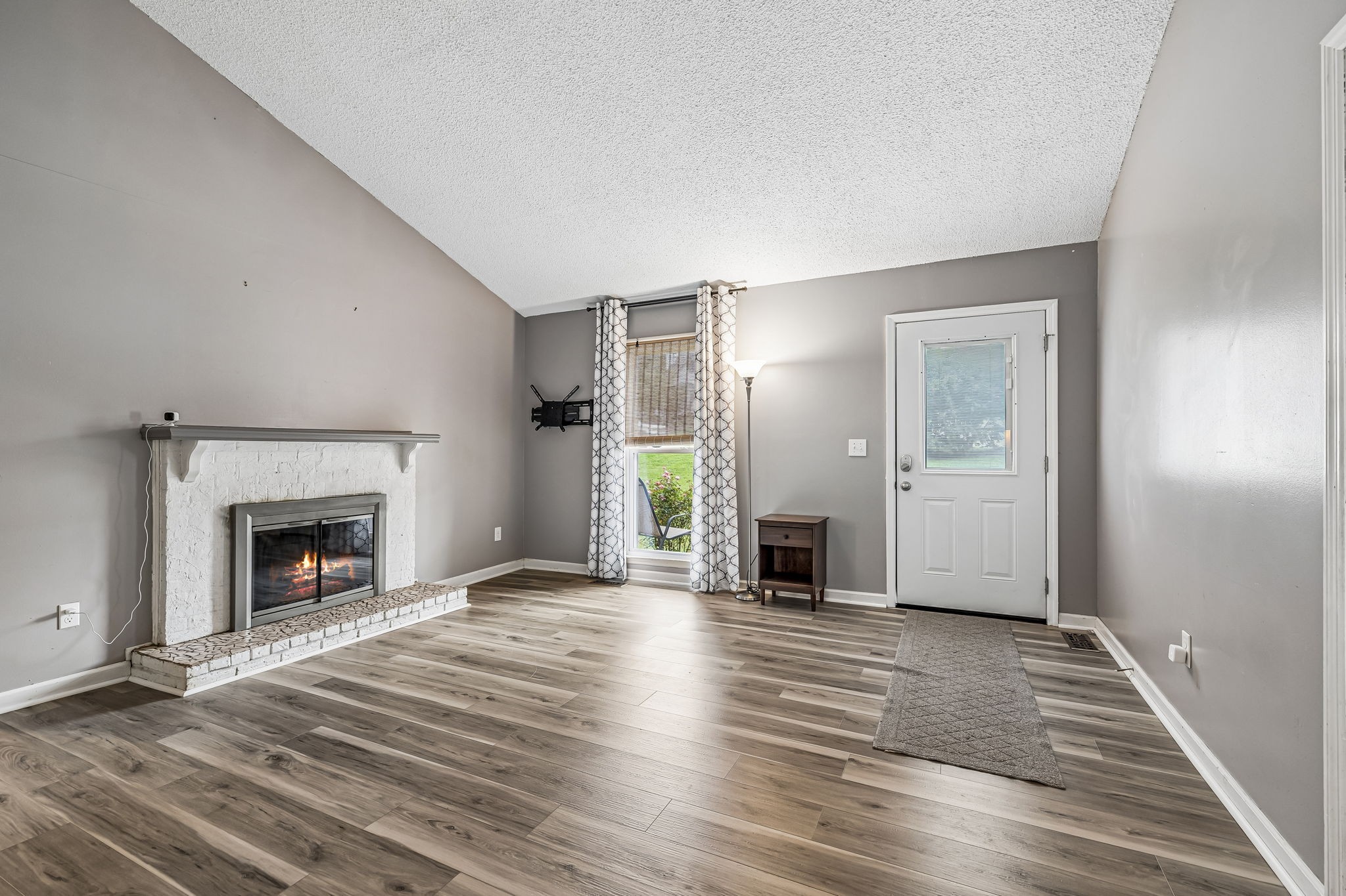 176 Lucy Dr