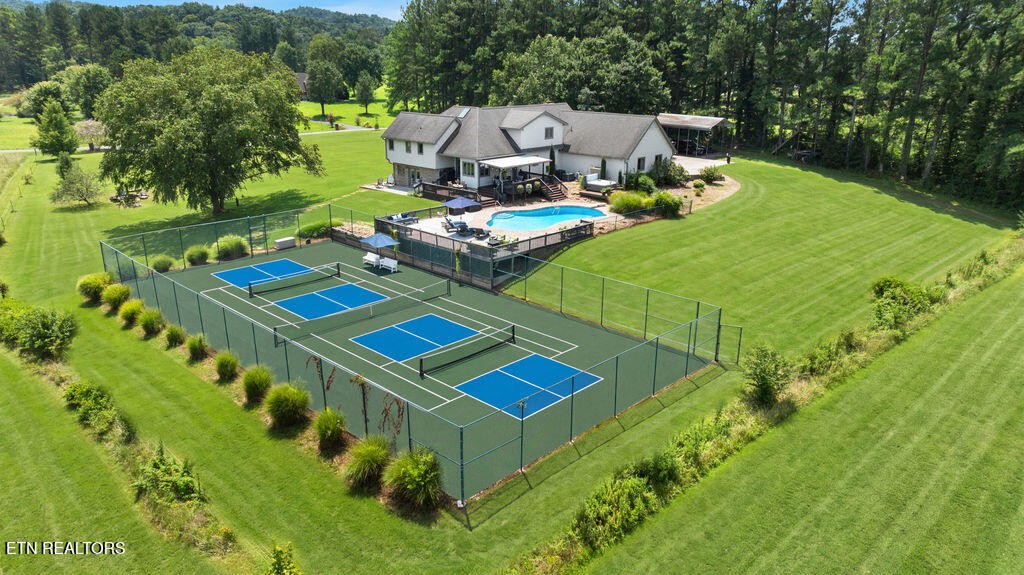 1222 Green Court