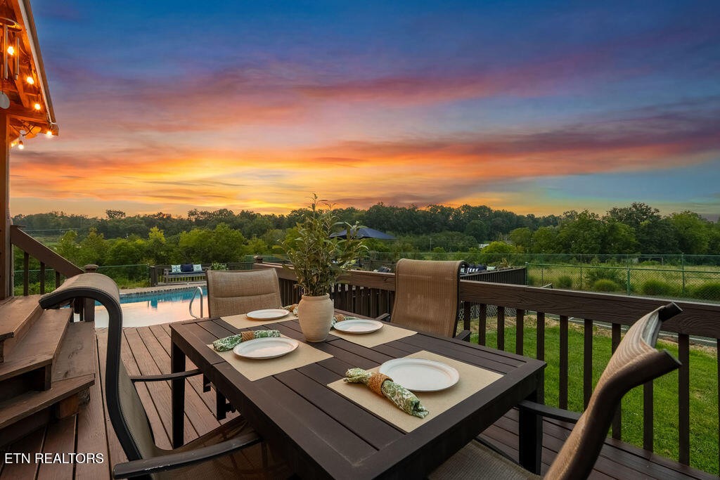 1222 Green Court
