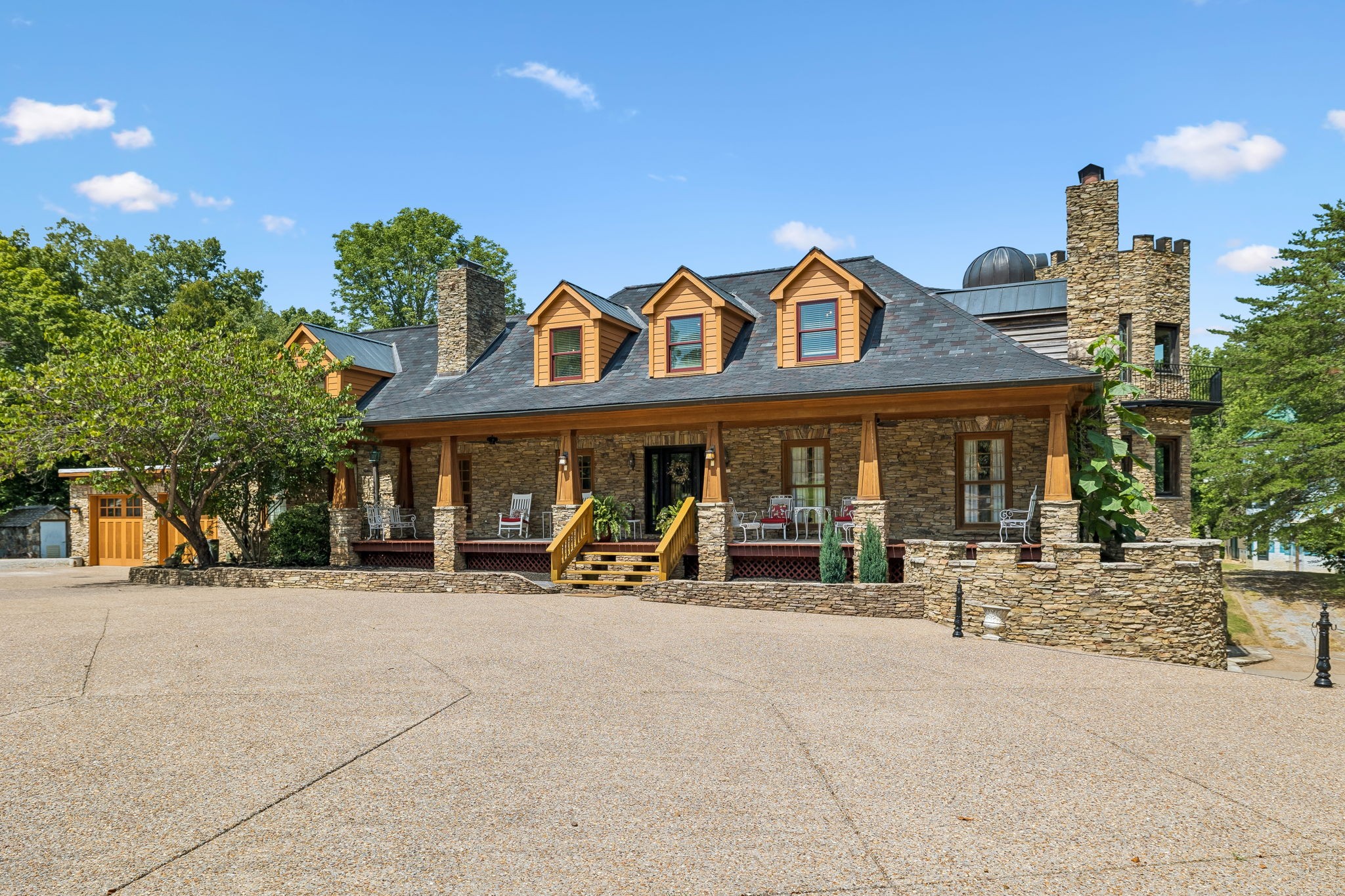 1374 Peter Pond Rd