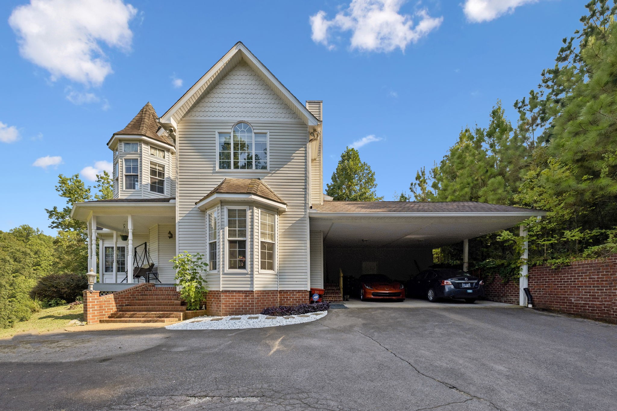 206 Collier Ave