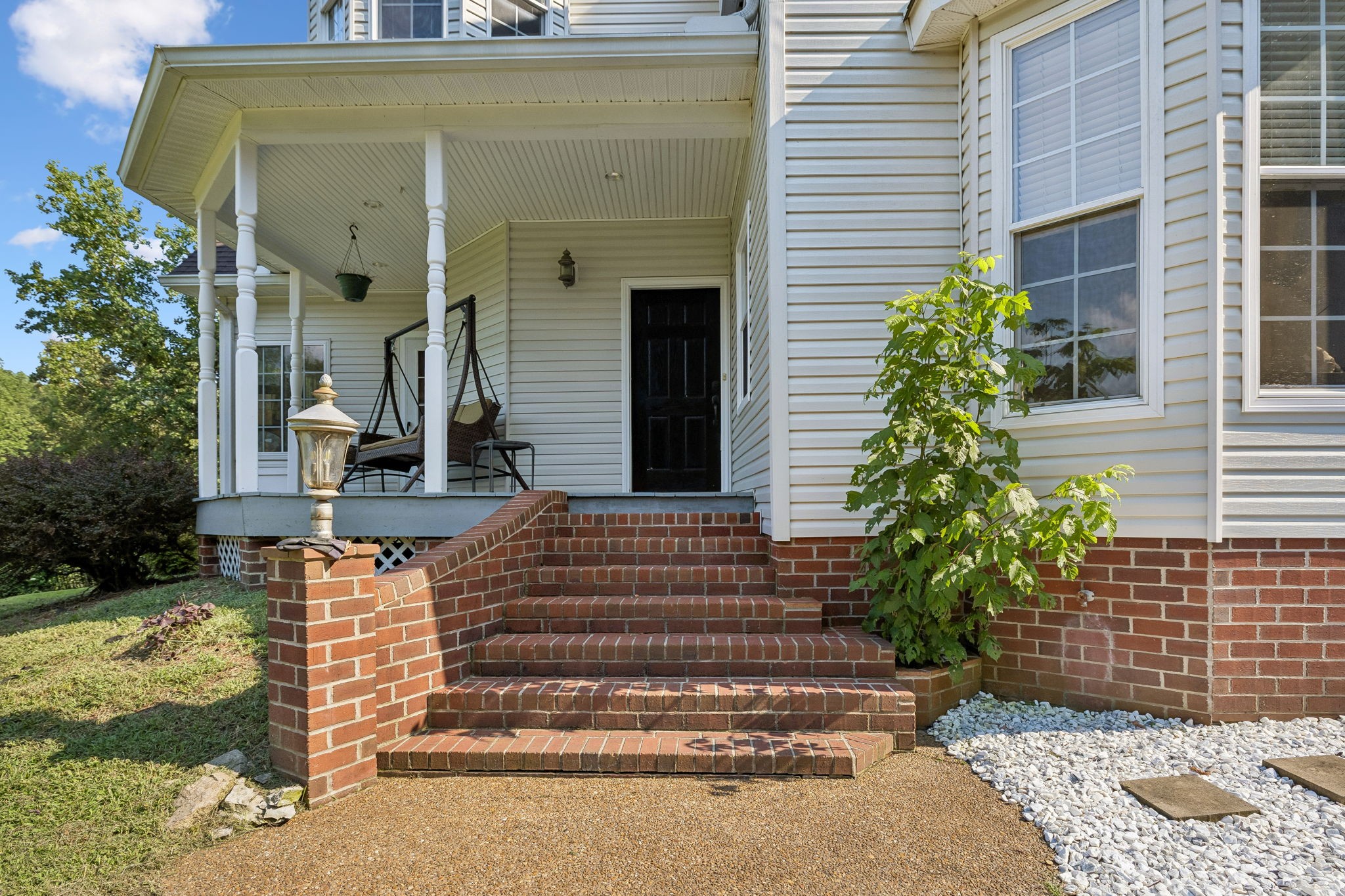 206 Collier Ave