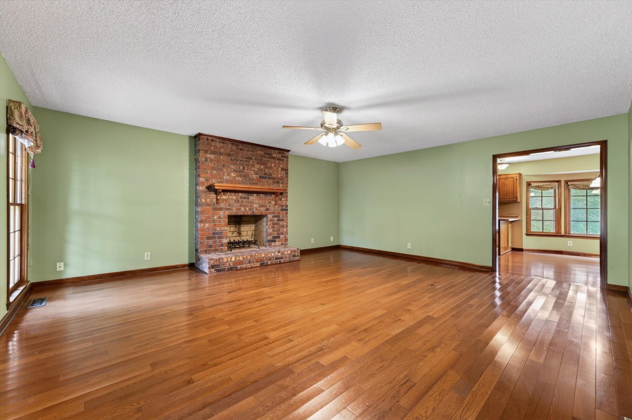 135 Lynx Dr