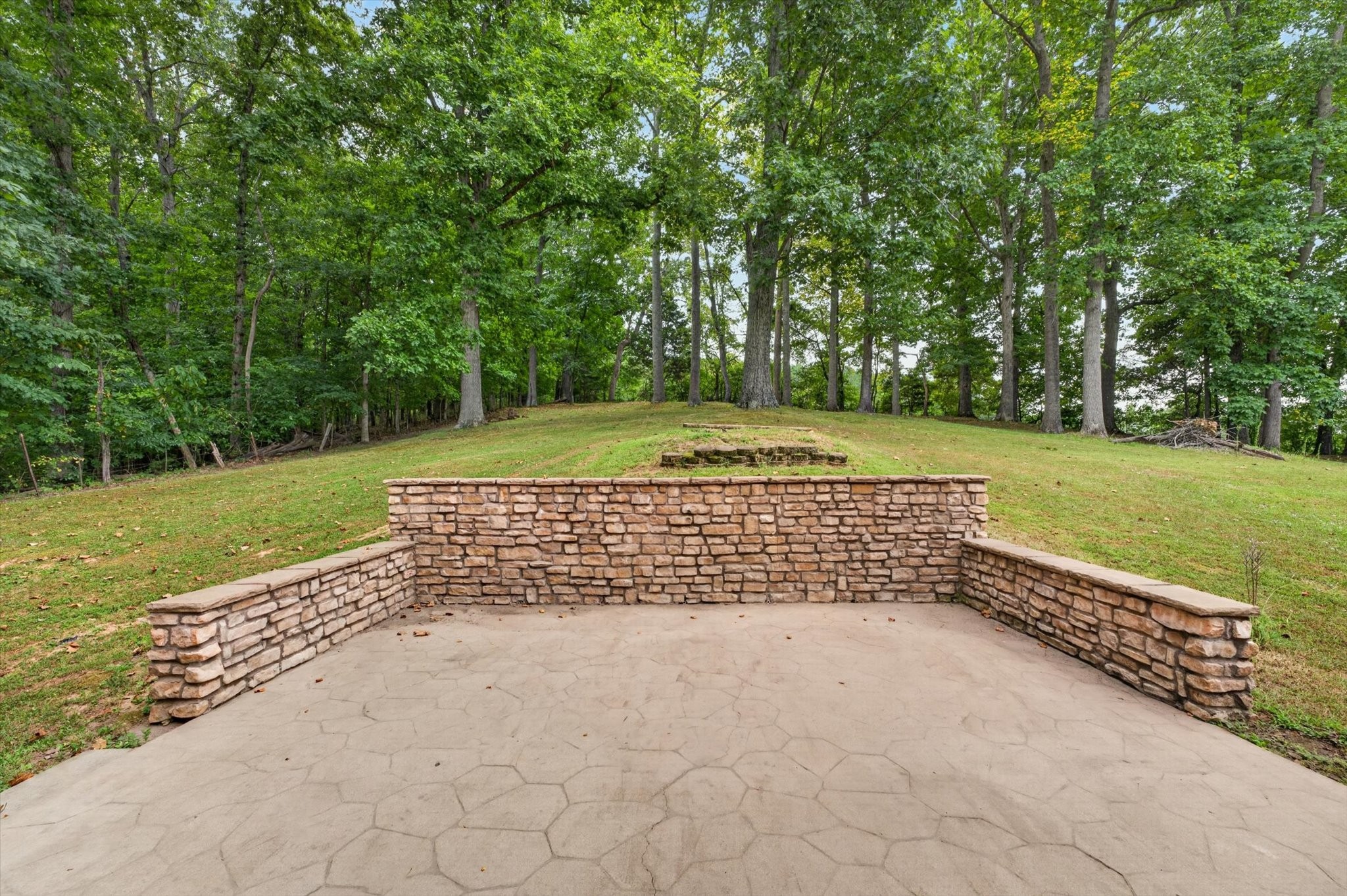 135 Lynx Dr