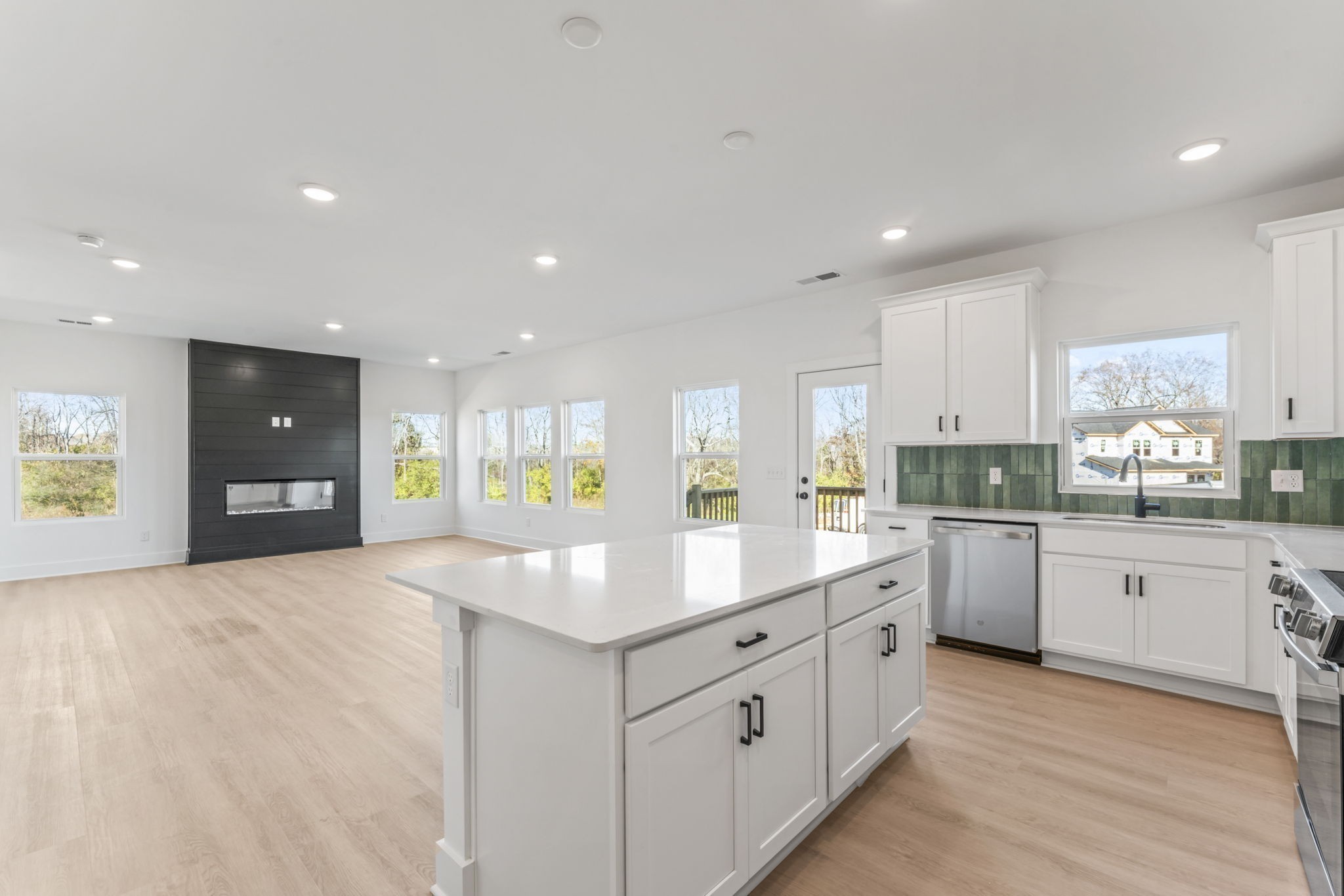 1212 Valley Ridge Dr