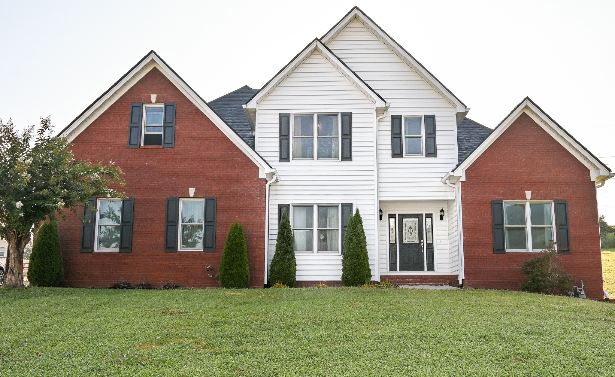 115 Peppertree Dr, NE