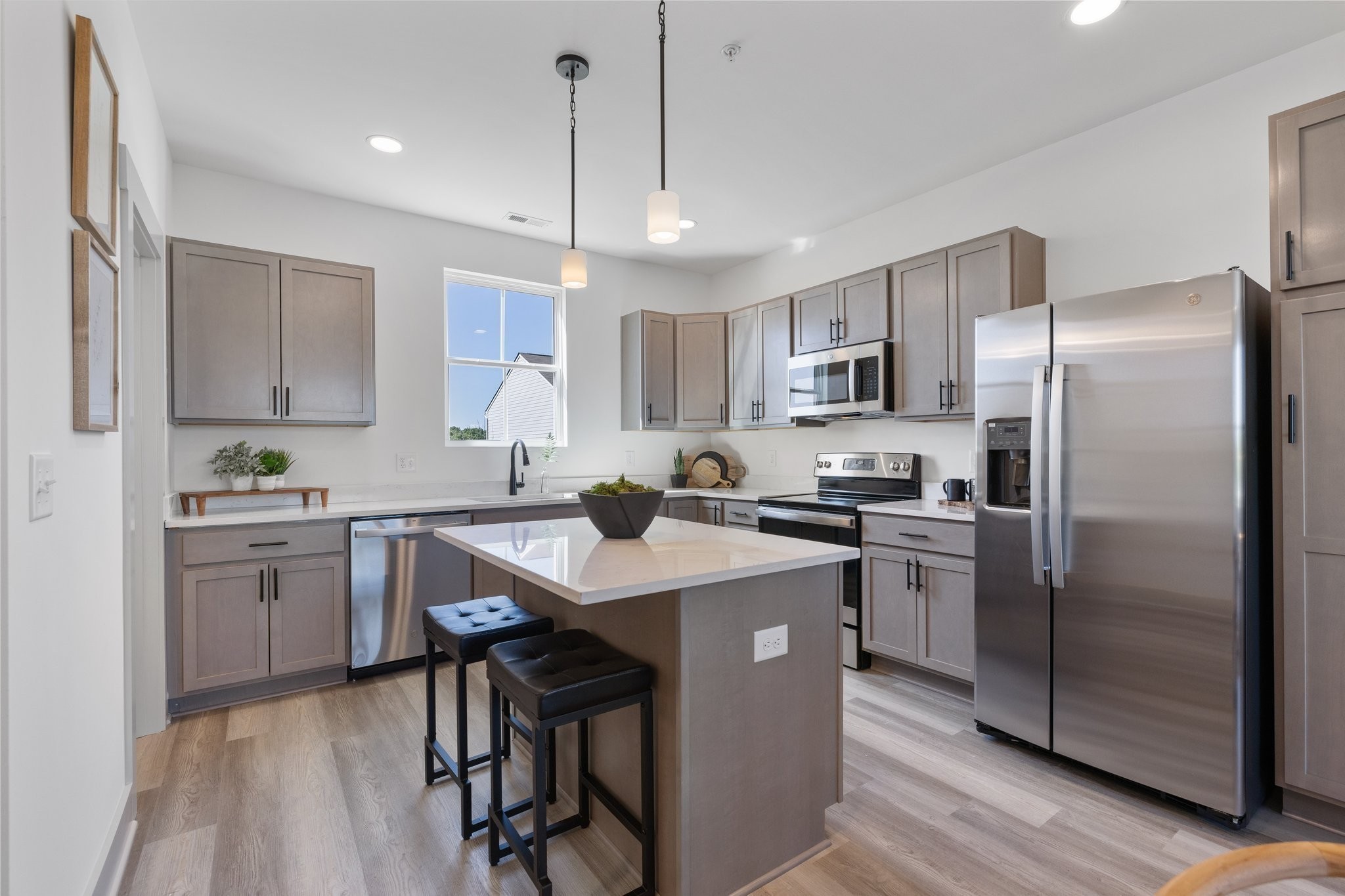 904 Harper Lndg