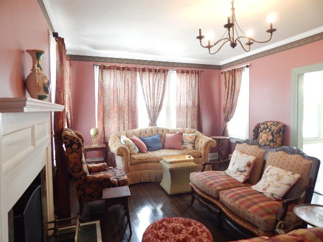 427 W Main St
