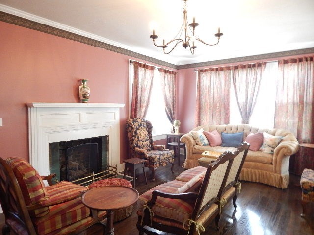 427 W Main St