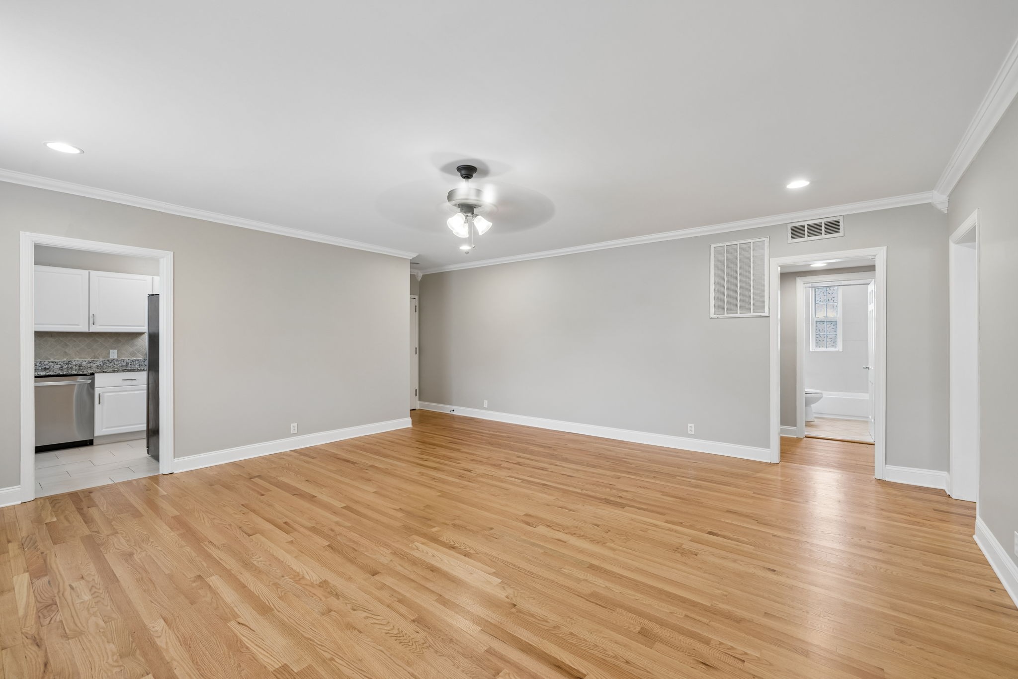 1112 Clifton Ln