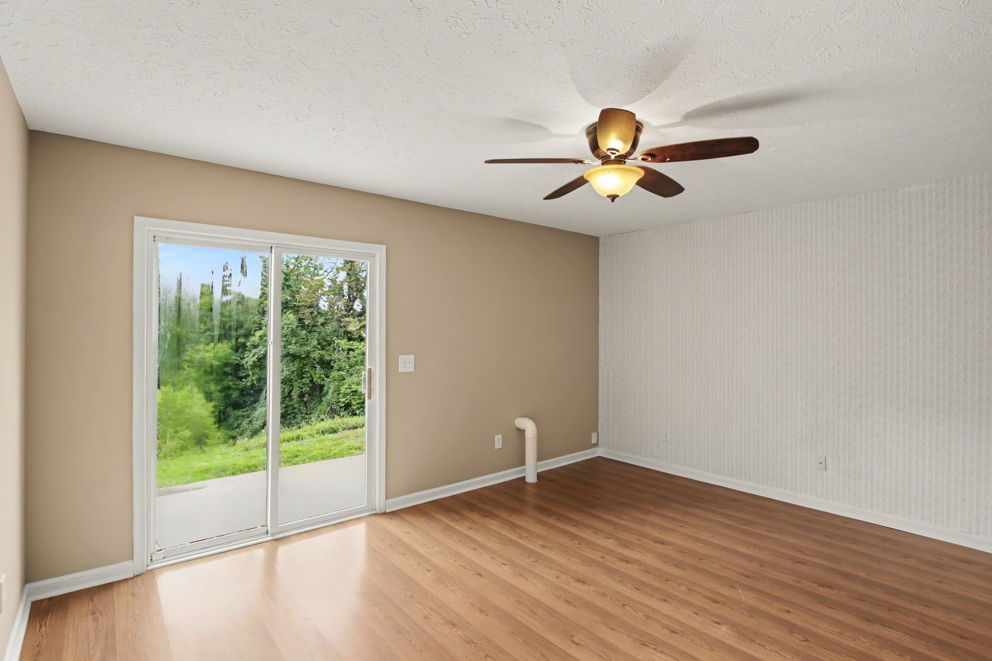 157 Shadow Glen Dr
