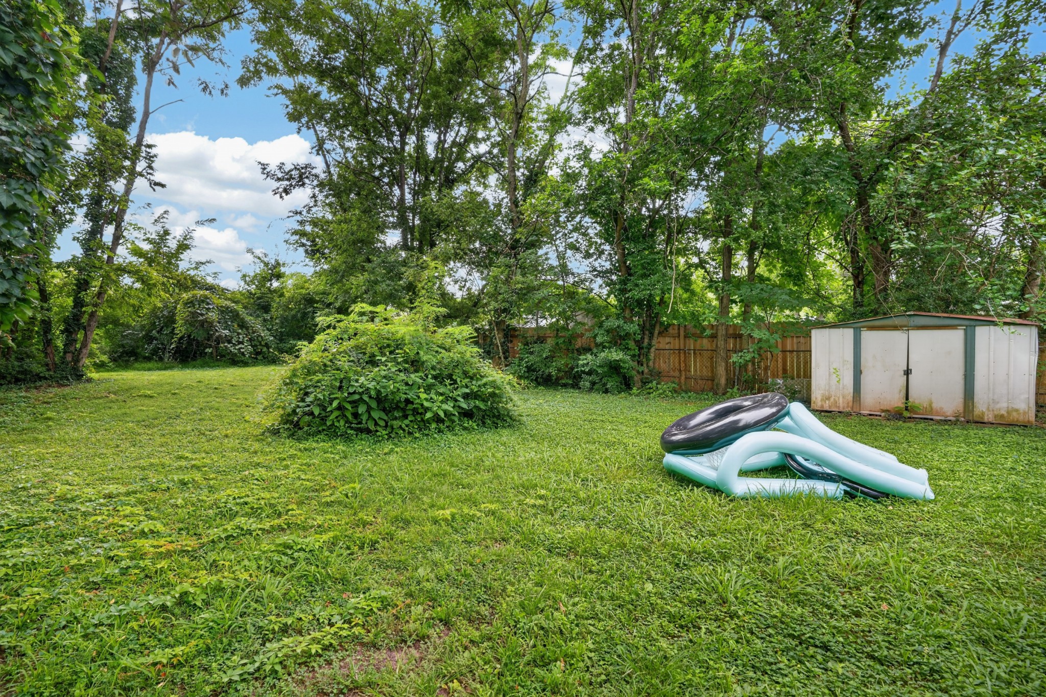54 Robin Rd