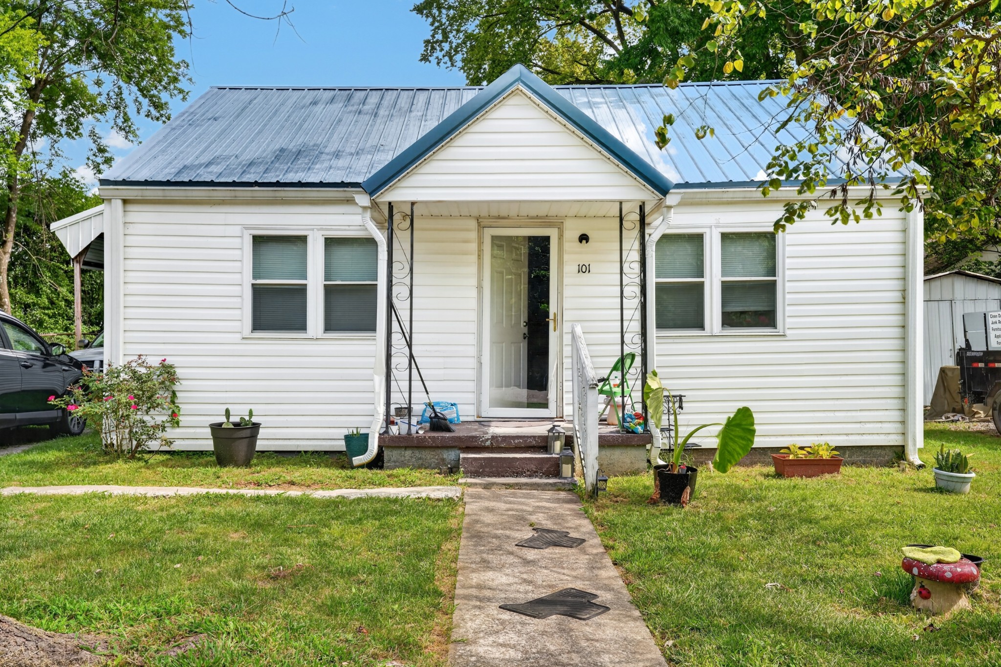 101 S Legion Cir