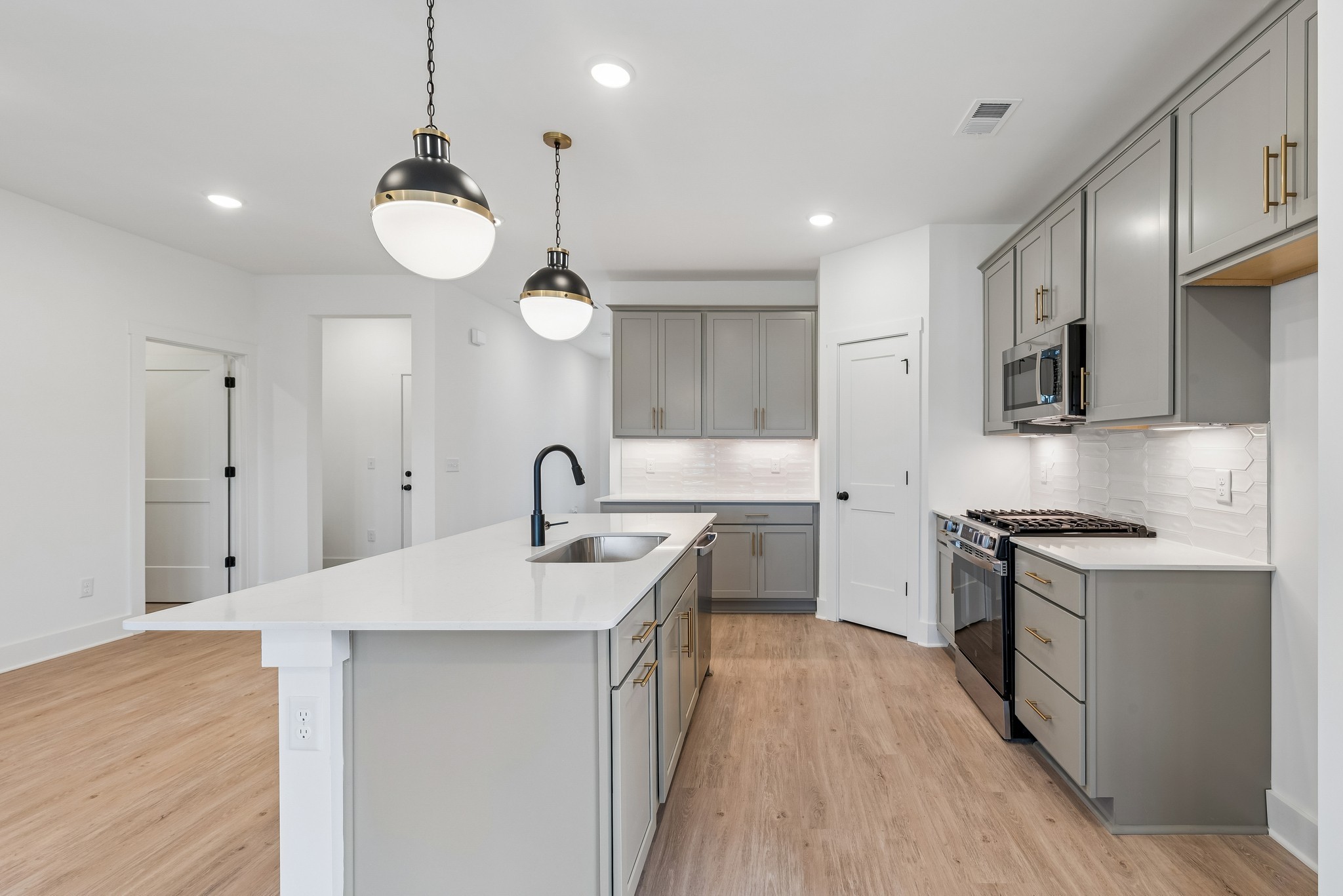 1208 Valley Ridge Dr