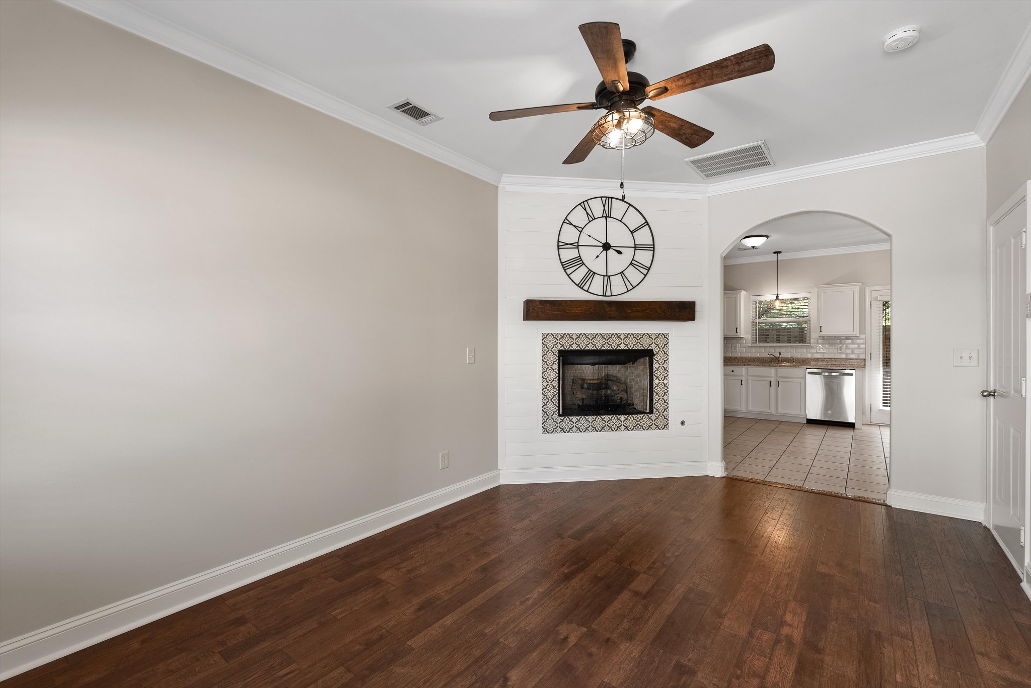 1122 Woodbury Falls Ct
