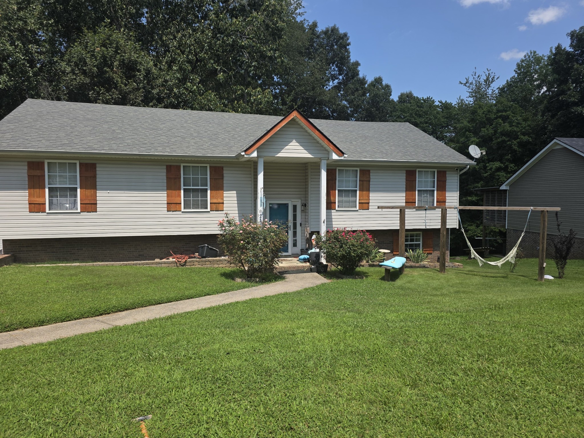 825 Leigh Ann Dr