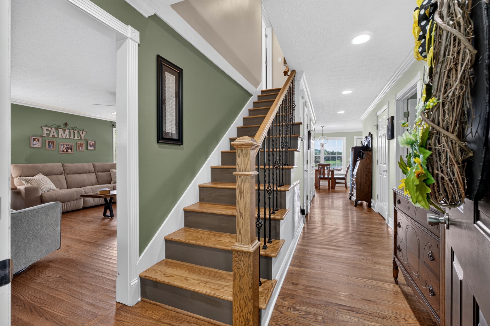 214 Lake Villa Cir