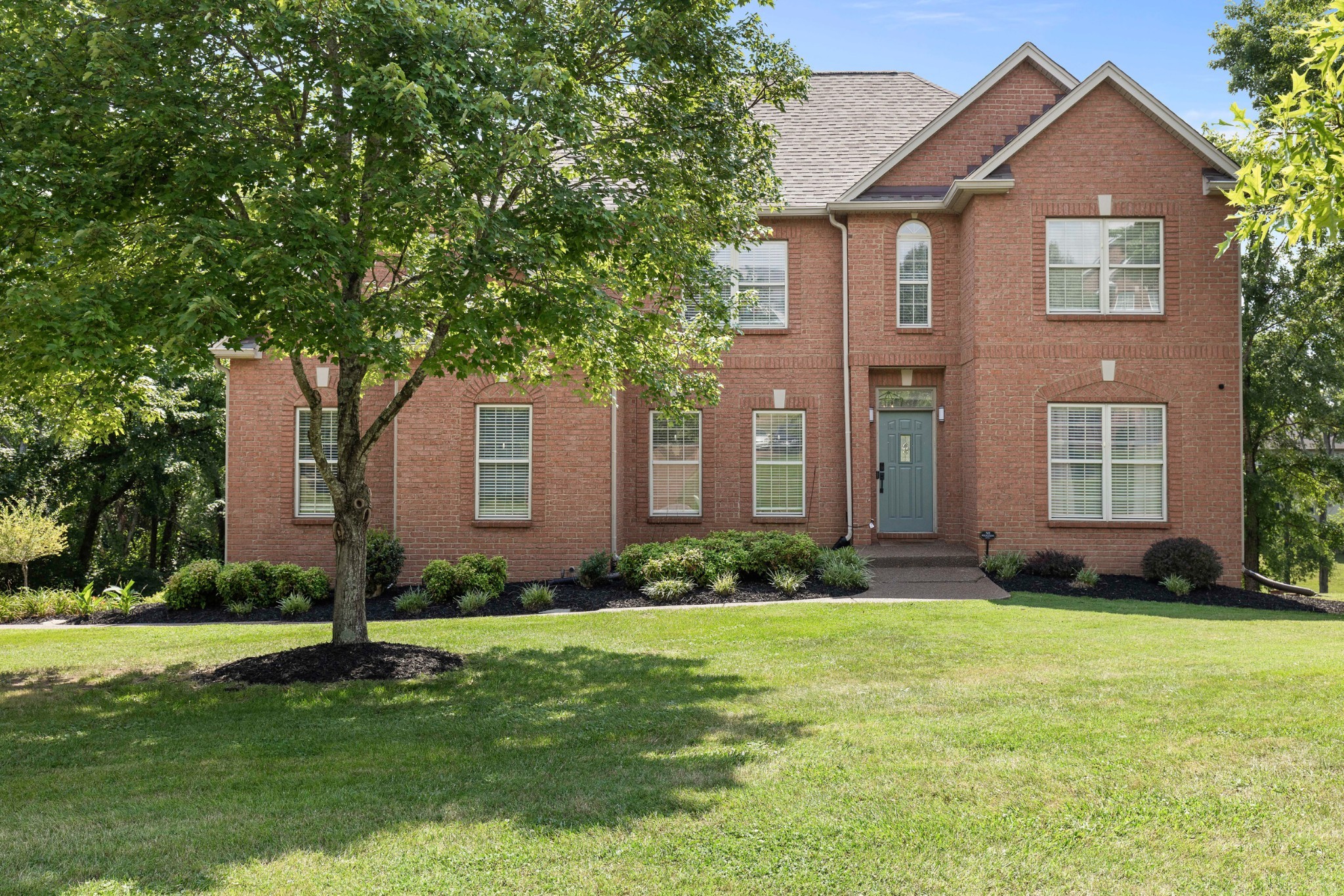 812 Lynn Dr