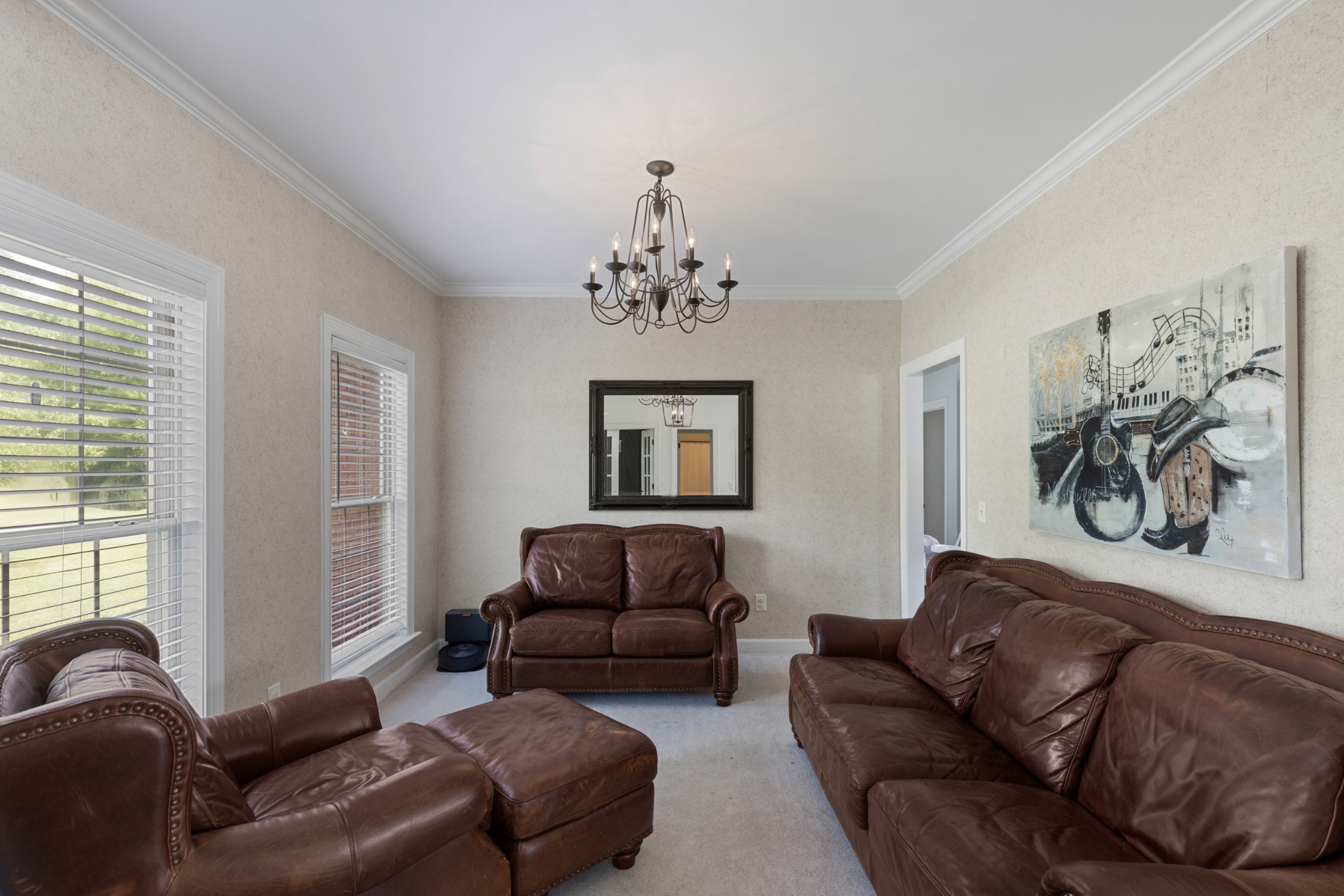 812 Lynn Dr