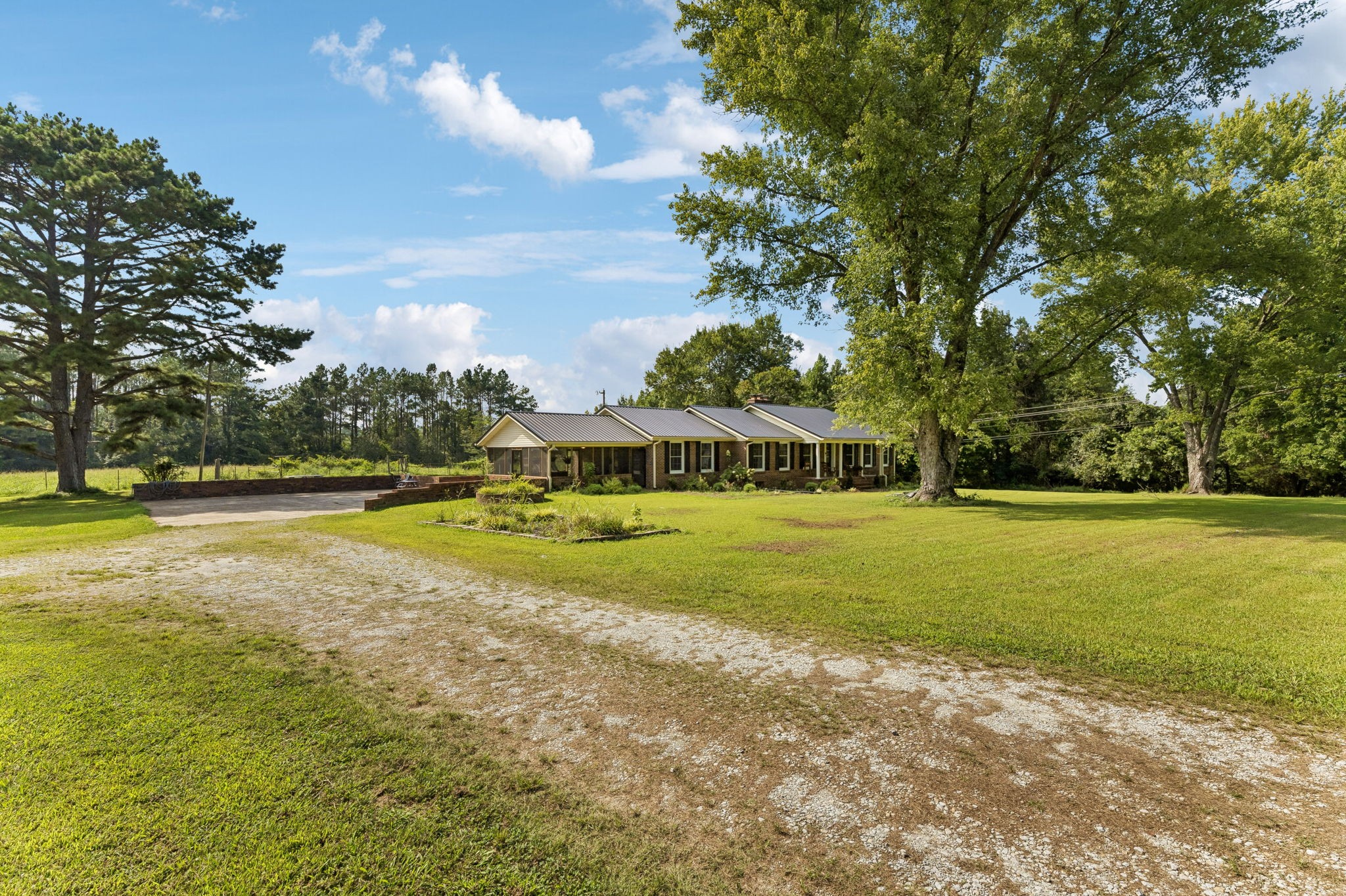 216 Napier Lake Rd