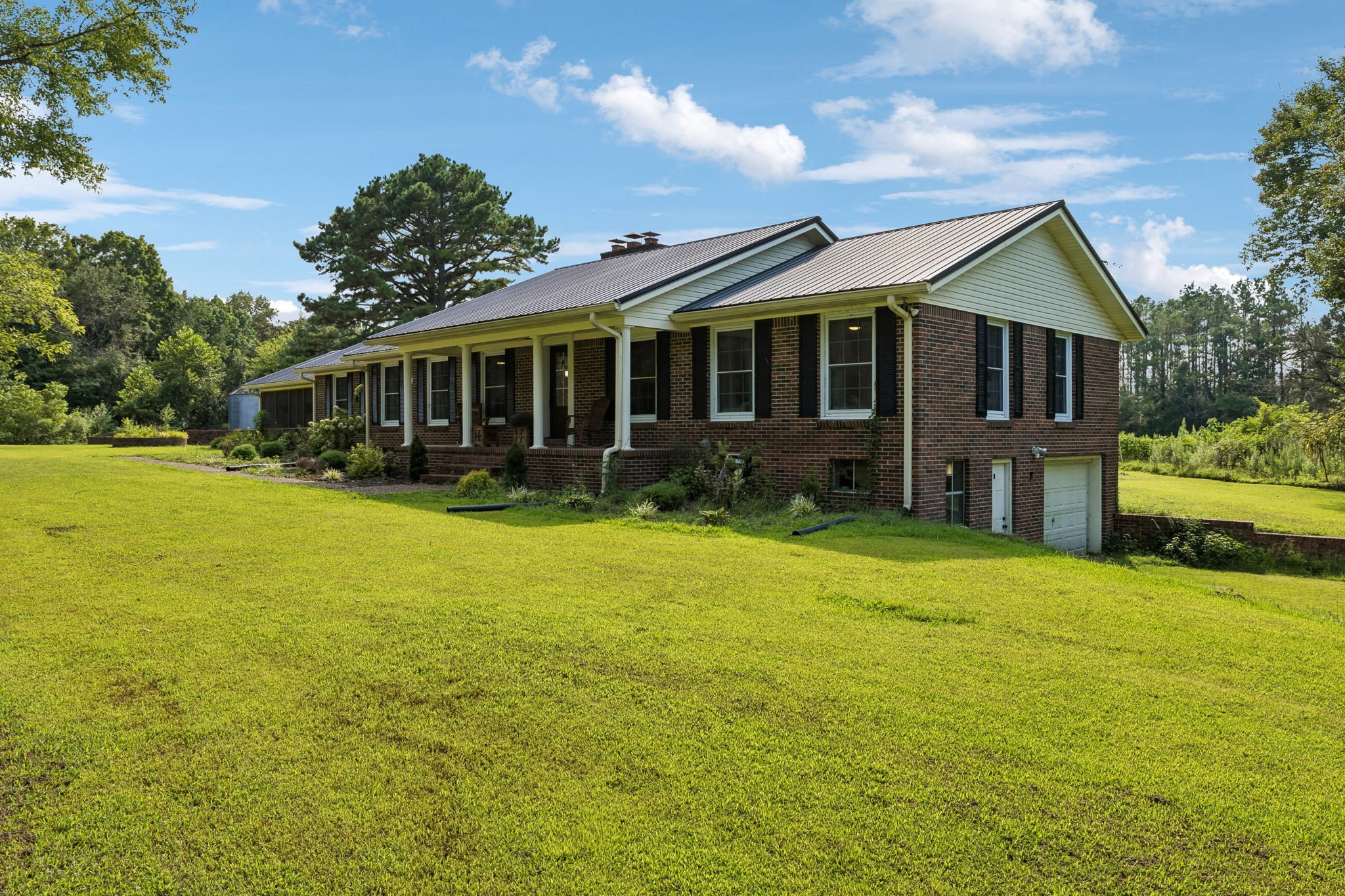 216 Napier Lake Rd