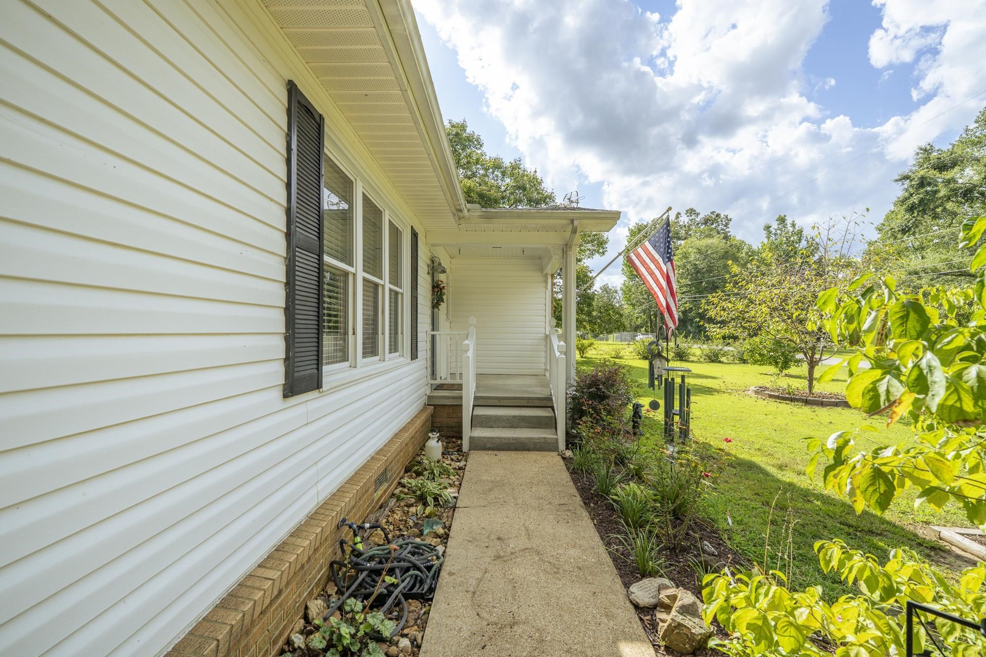 130 NEILL CEMETERY DR