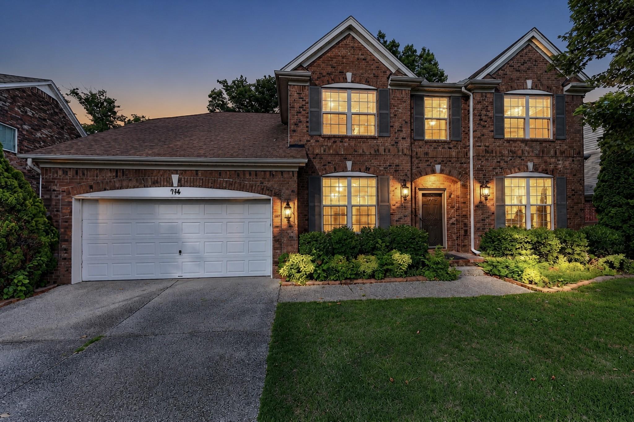 714 Crestmark Dr