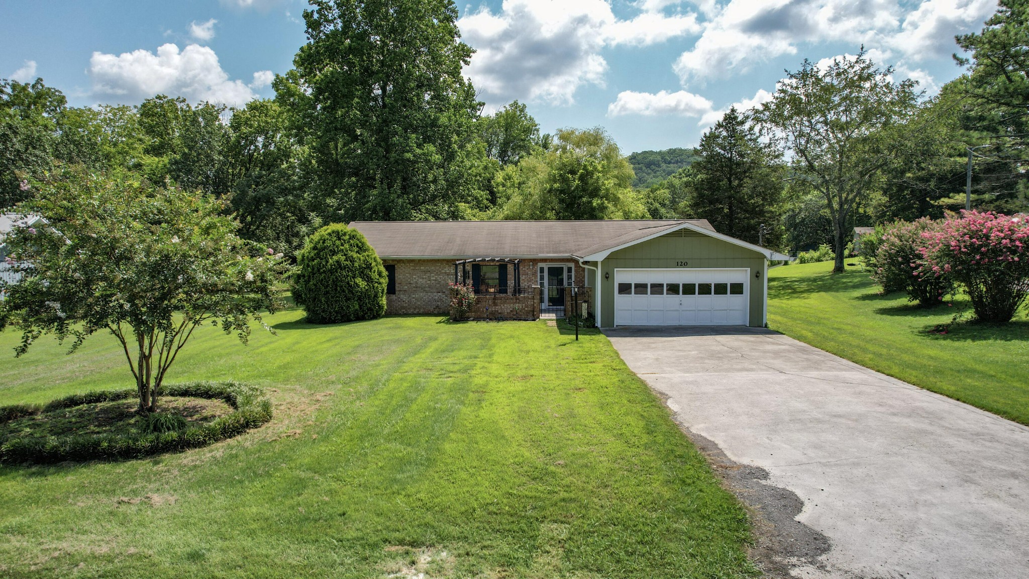 120 Brook Drive, NW