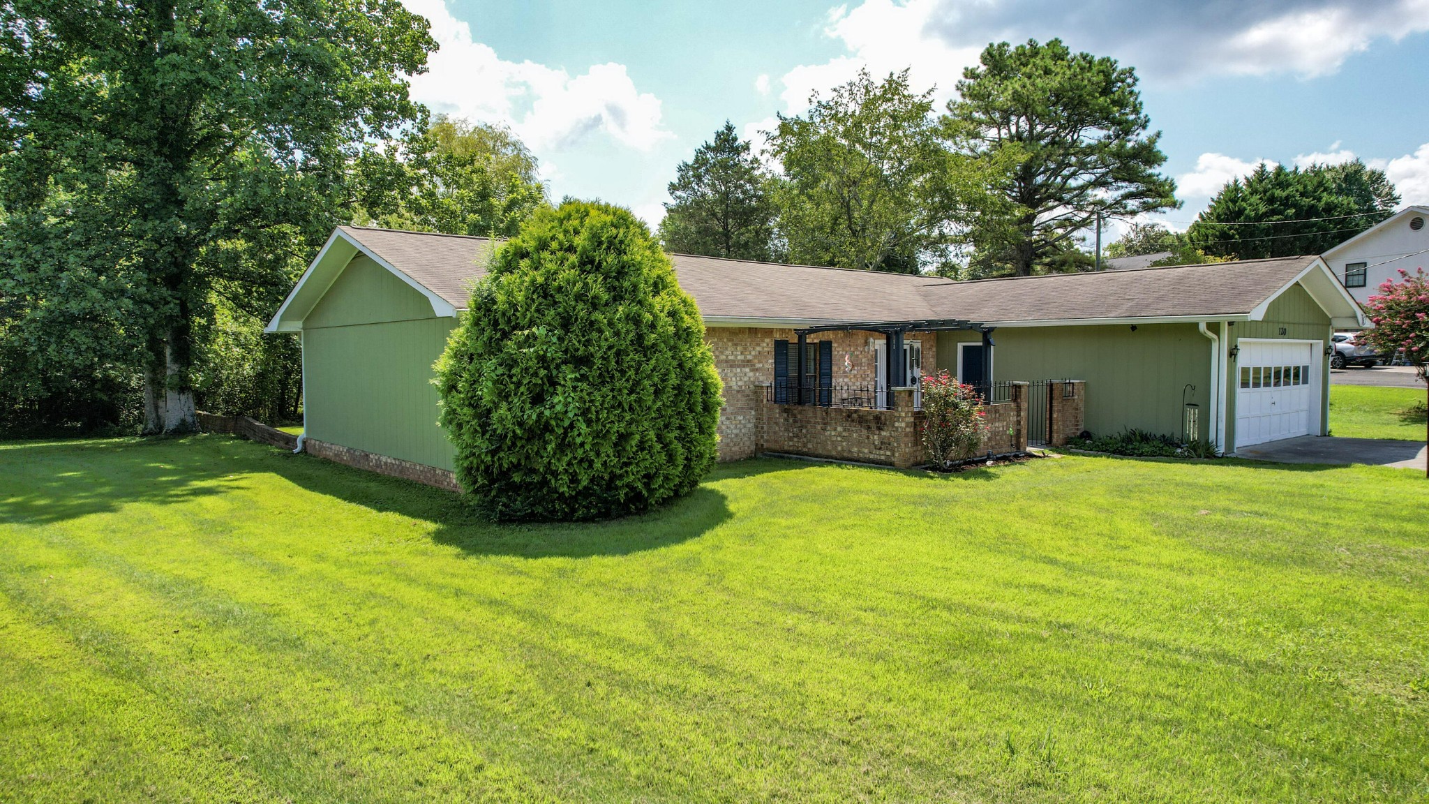 120 Brook Drive, NW