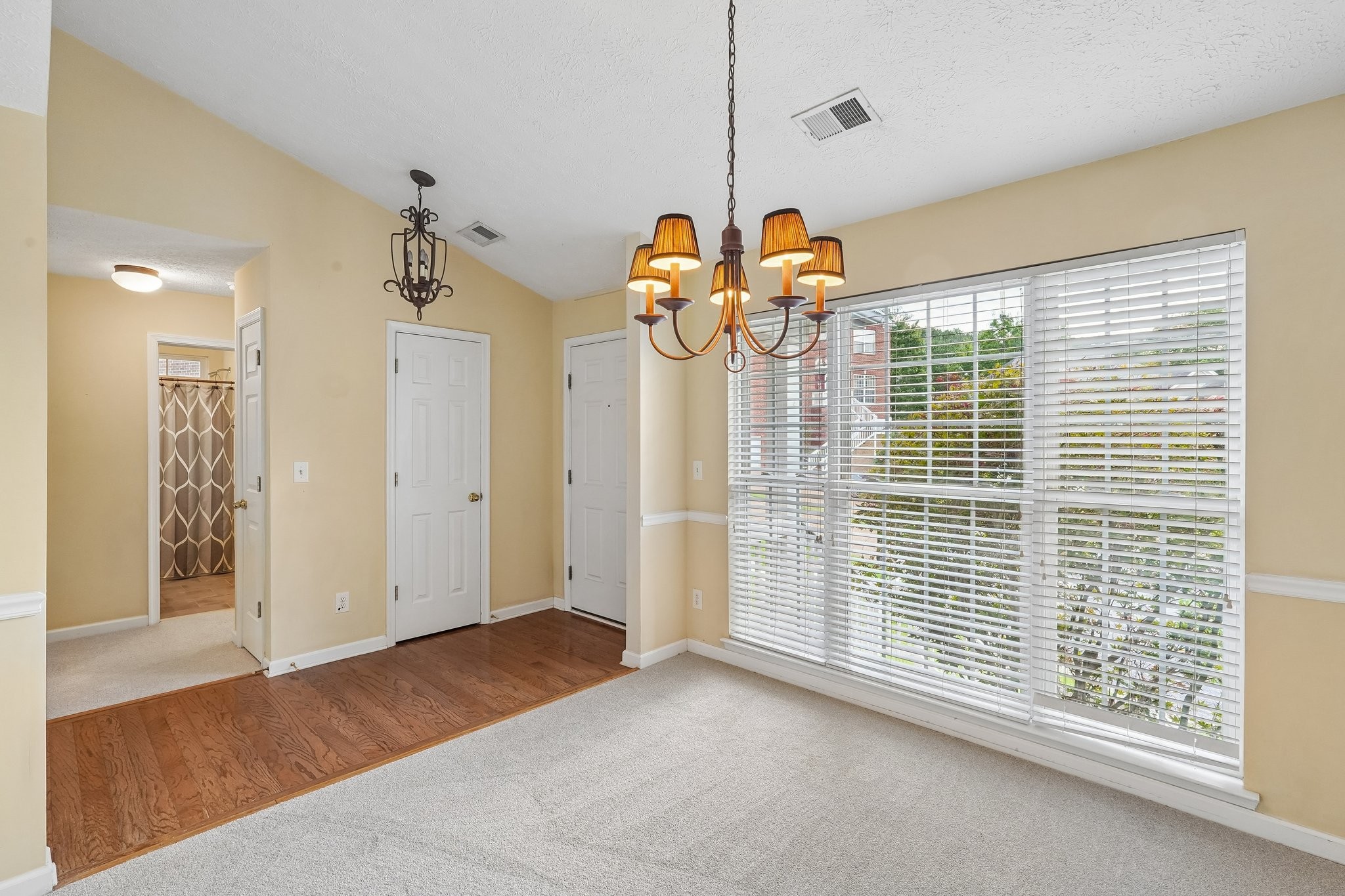 805 Waterloo Ct