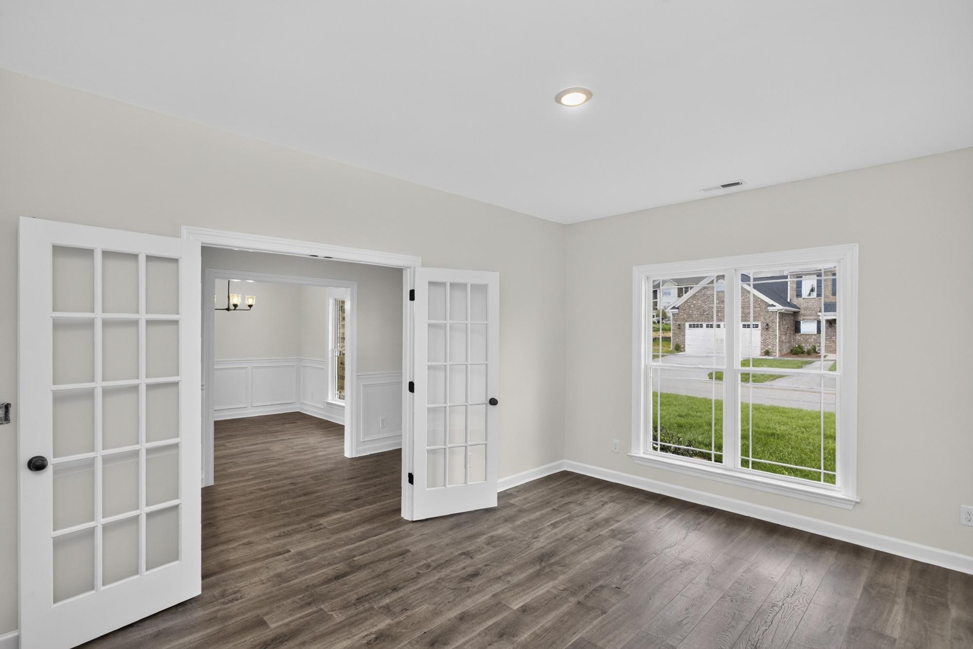 5020 Salient Dr