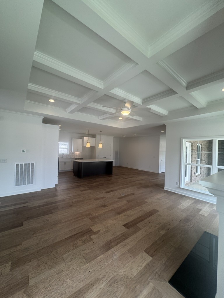 6193 Parkhaven Blvd