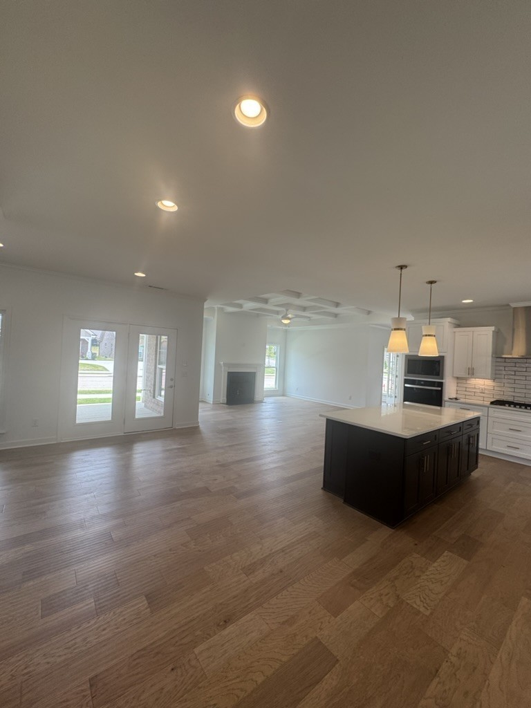 6193 Parkhaven Blvd