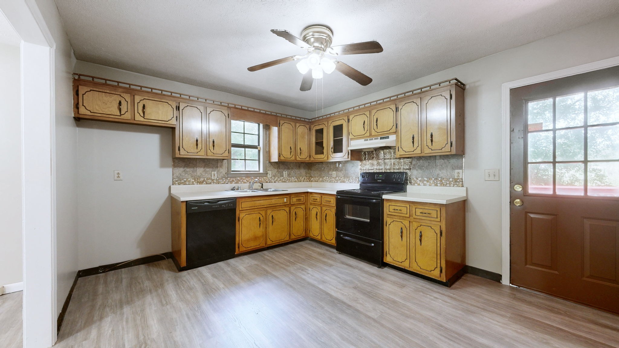 14 Cable Rd