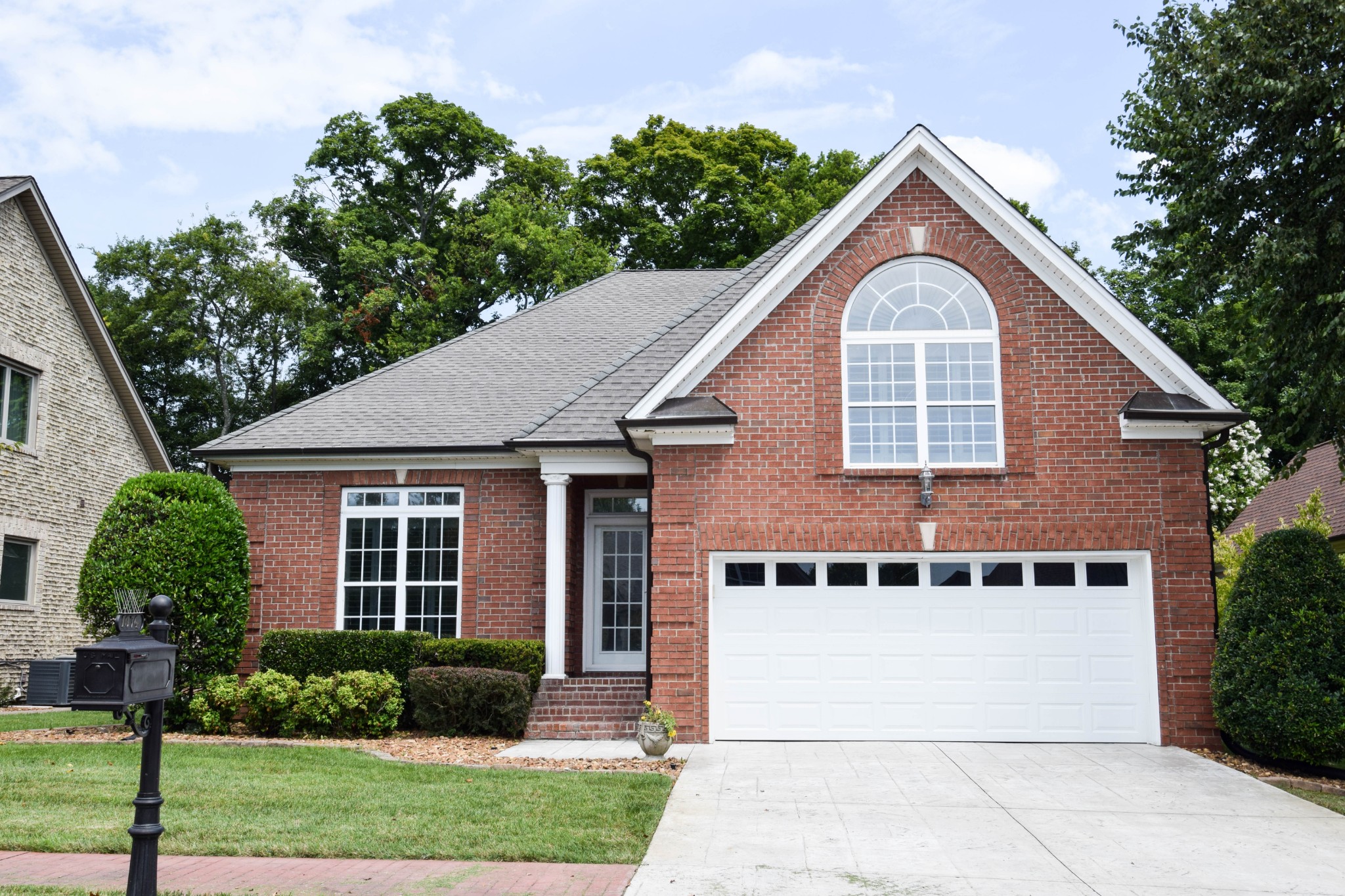 1074 Isaac Franklin Dr