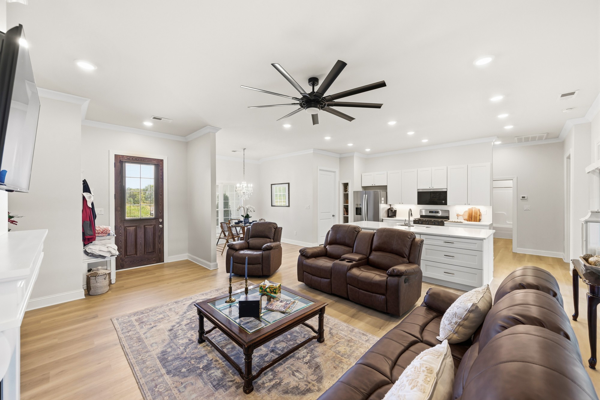 363 Golfview Ln