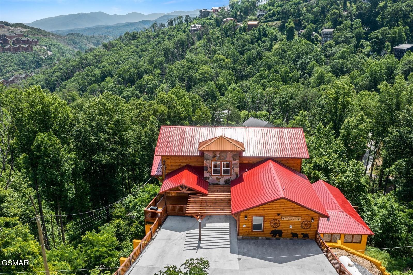 720 Pinecrest Drive