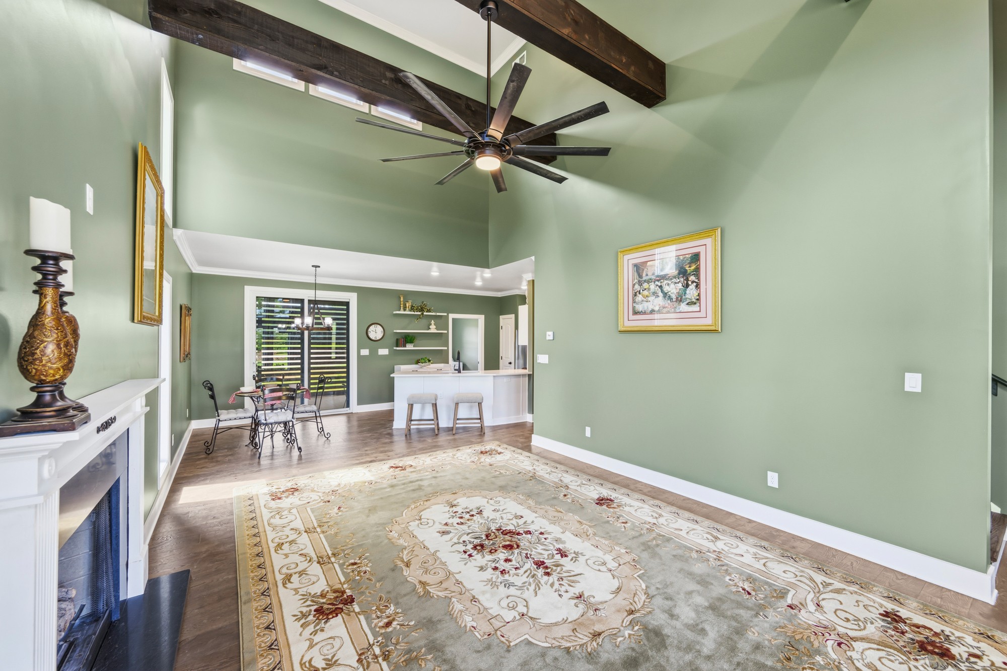 325 Golfview Ln