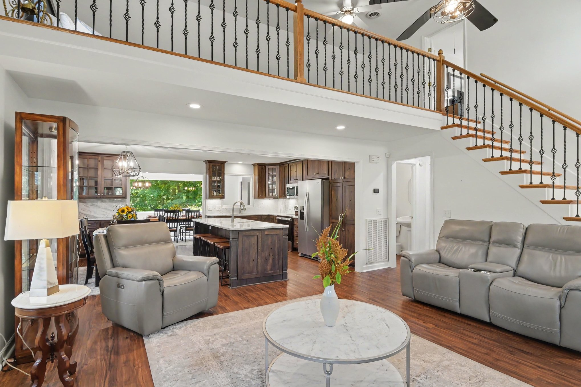 5833 Highway 76, E