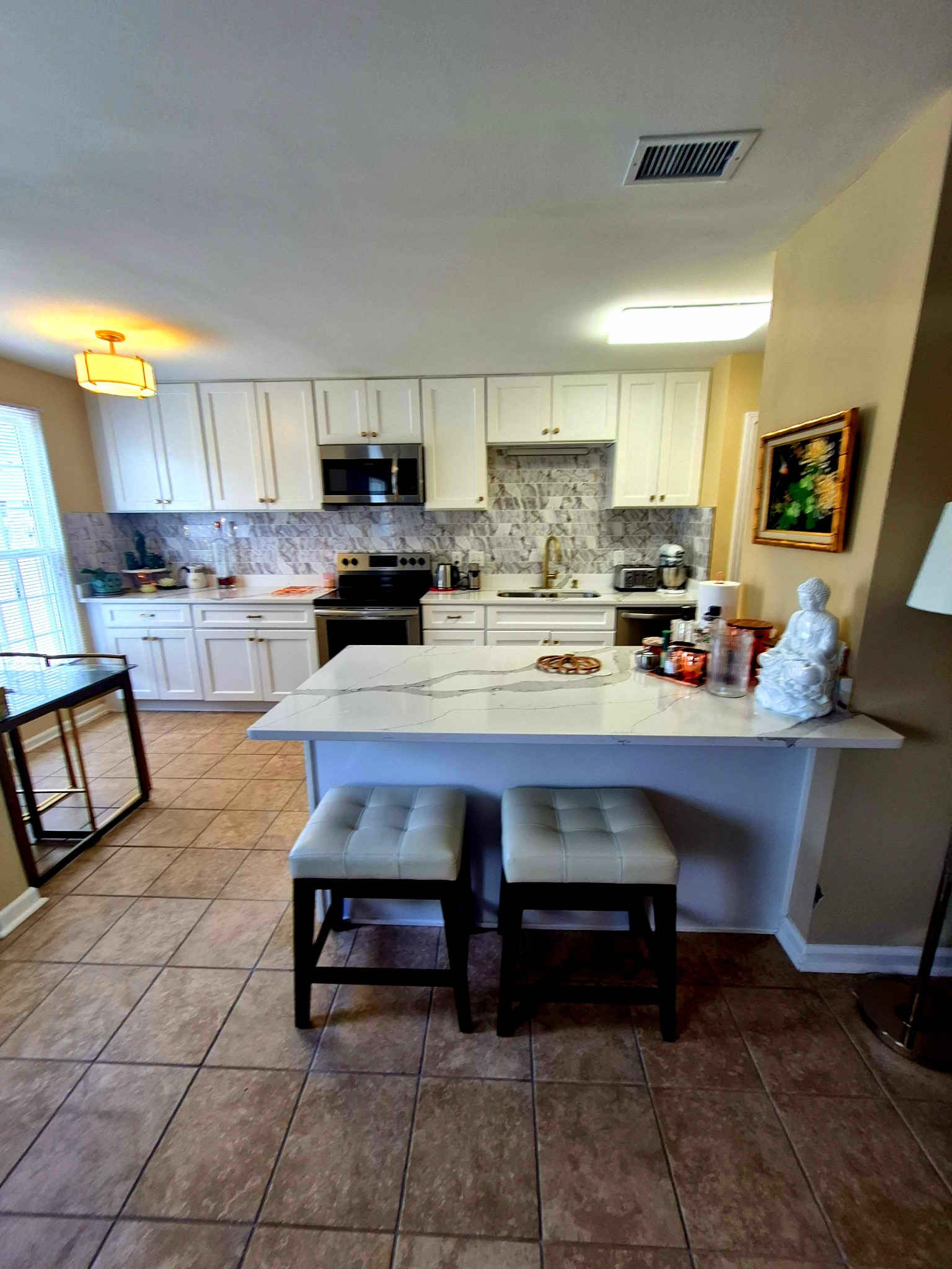 128 Boxwood Dr