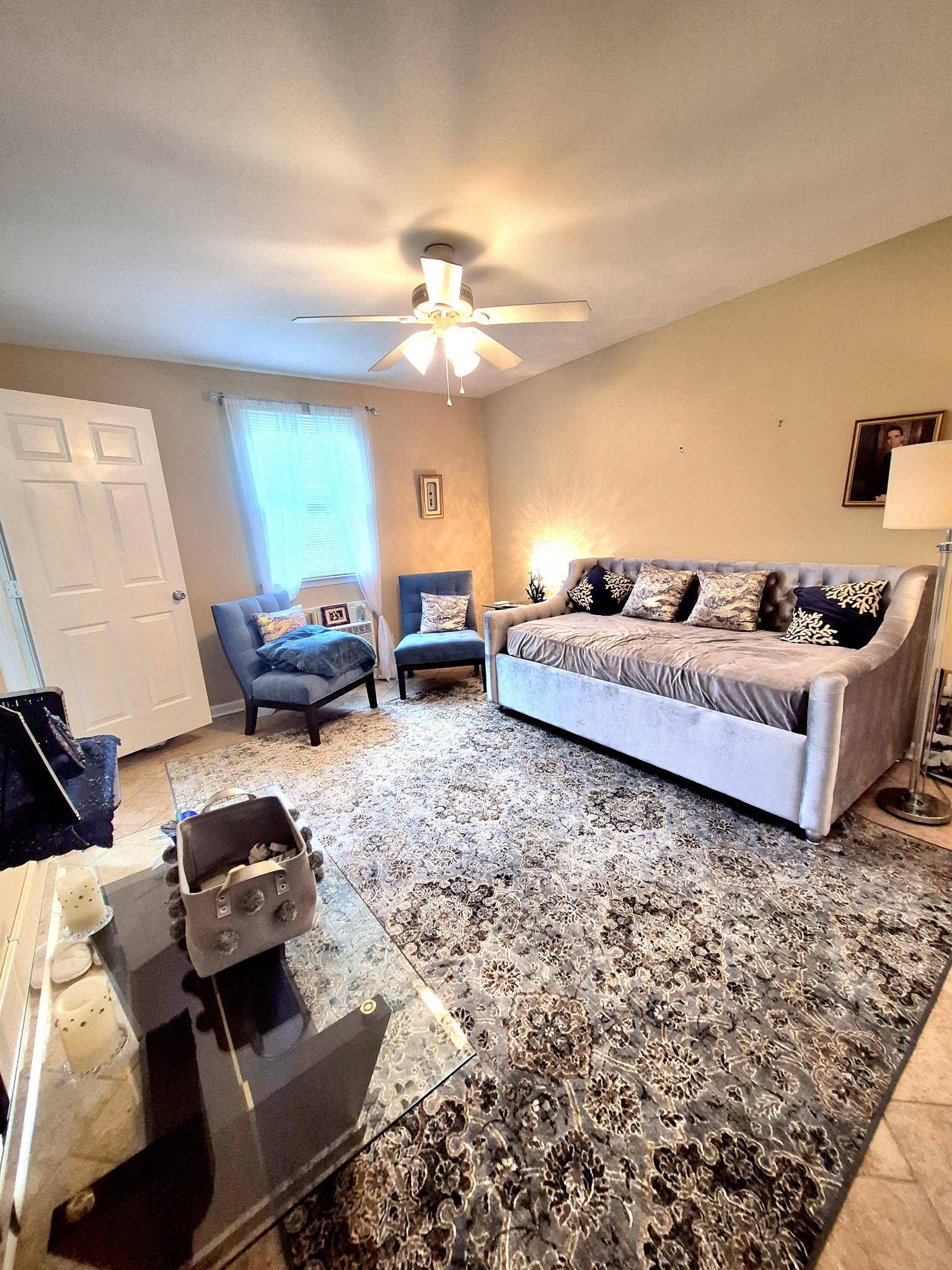 128 Boxwood Dr