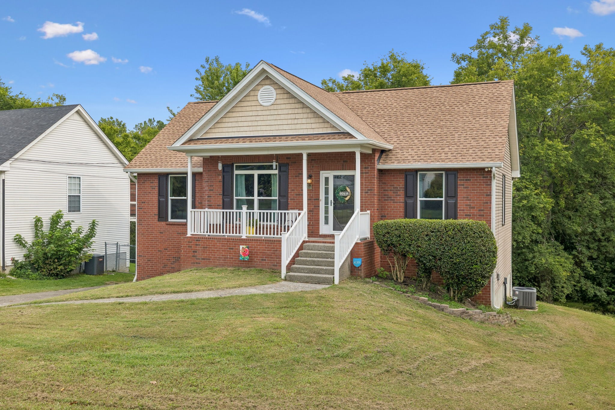 2601 Woodberry Dr