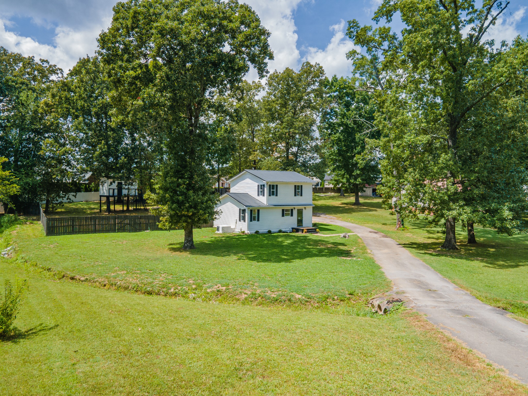 521 Parkway Rd