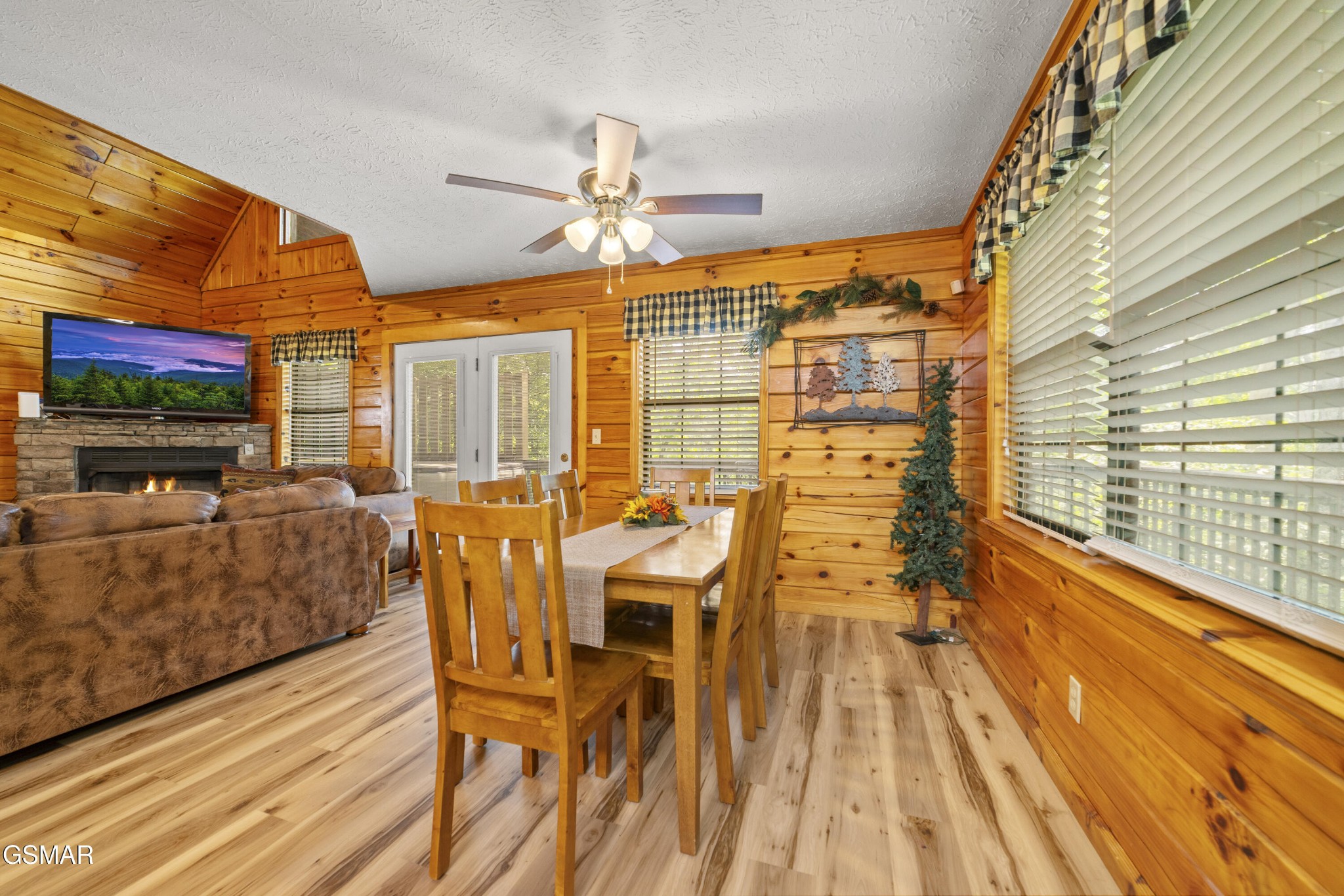 1656 Racoon Den Way