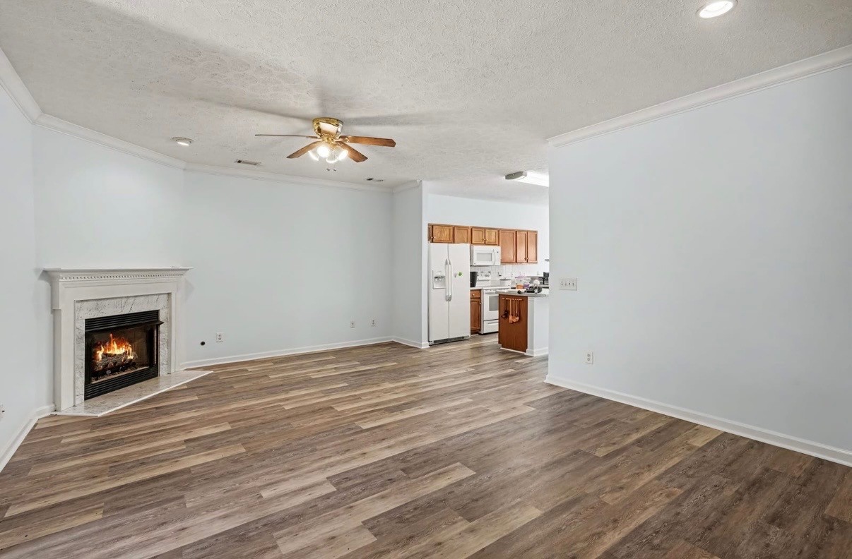 221 Wyndom Ct
